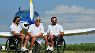 Acrobatas aéreos da WeFly Team (WeFly Team/Marco Tricarico)