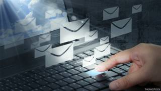 Computadora e emails