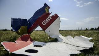 Обломки фюзеляжа "Боинга" Malaysia Airlines, сбитого над восточной Украиной
