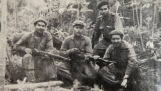 Camilo Torres (derecha, abajo), con un grupo de guerrilleros