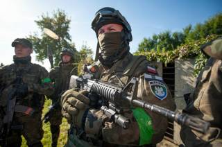 У Польщі вже існують воєнізовані організації