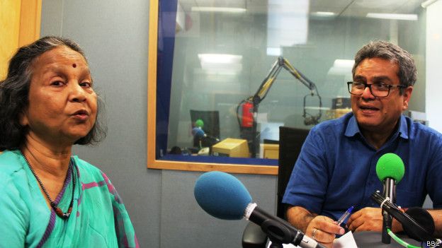 वरिष्ठ पत्रकार कल्याणी शंकर, बीबीसी स्टूडियो में रेहान फ़ज़ल के साथ