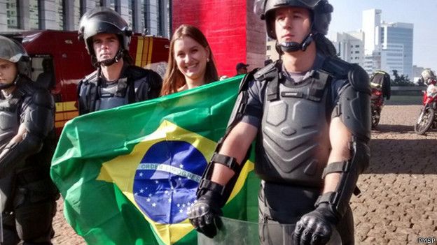 Resultado de imagem para imagem da pm atuando em manifestações