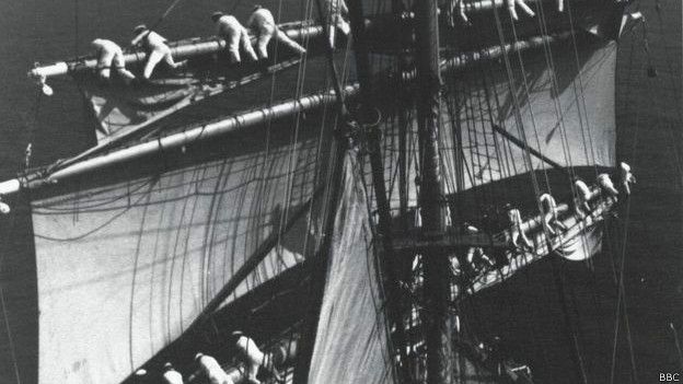 Mastil del buque escuela