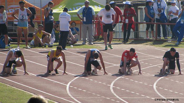 Cristian compitiendo (de blanco).