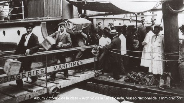 Inmigrantes argentinos en el siglo XX