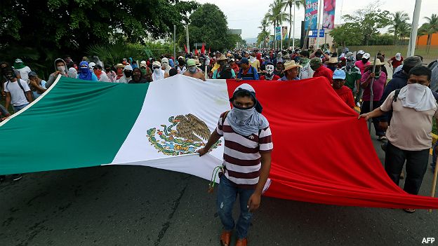Protesta por los 43 estudiantes de Ayotzinapa