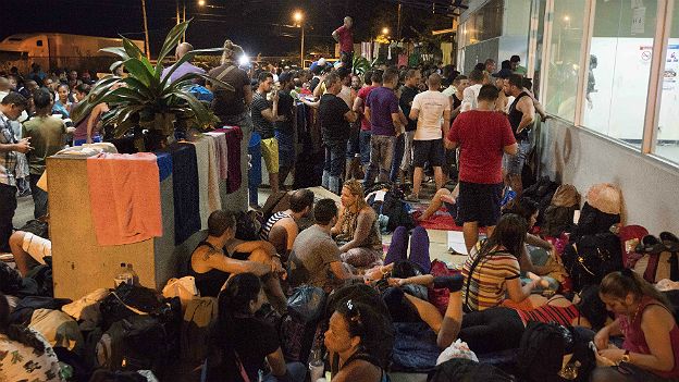 Cubanos en la frontera entre Costa Rica y Nicaragua