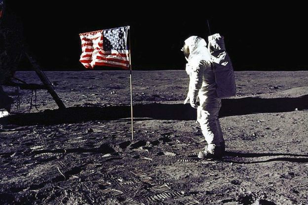 Astronauta en la Luna