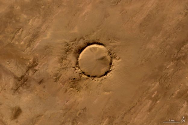 Cráter de metorito Tenoumer, en Mauritania. Foto: NASA