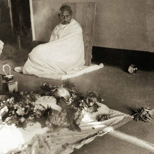 Foto de Kanu Gandhi cortesía de Ghita Mehta.
