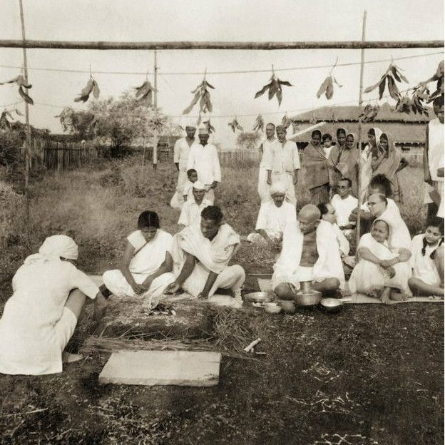160111153514_mahathma_gandhi_624x624_bbc_nocredit.jpg