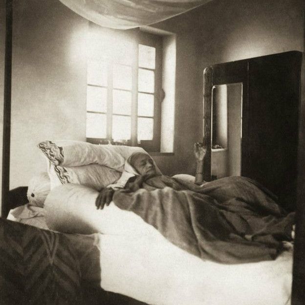 Foto de Kanu Gandhi cortesía de Ghita Mehta.