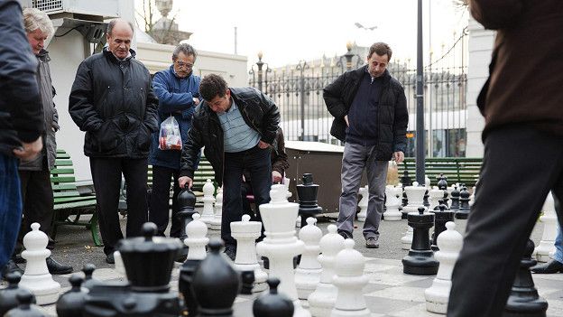 http://ichef-1.bbci.co.uk/news/ws/624/amz/worldservice/live/assets/images/2016/01/22/160122092916_boring_geneva_playing_street_chess_624x351_thinkstock_nocredit.jpg