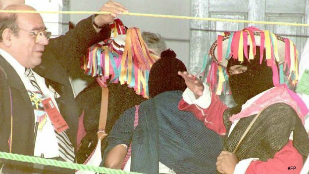 Obispo Samuel Ruiz con el EZLN
