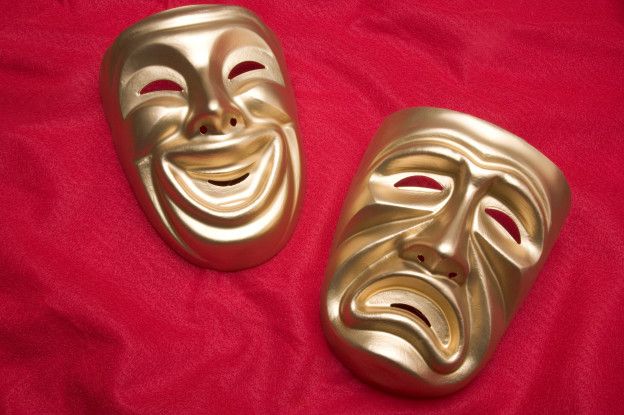 Dos caretas de comedia y tragedia