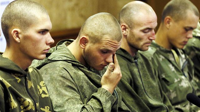 Задержанные на Украине российские десантники