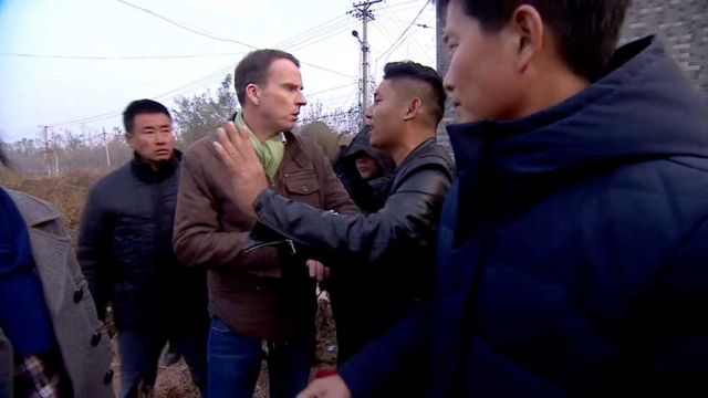 bbc记者采访北京独立参选人遭暴力阻挠