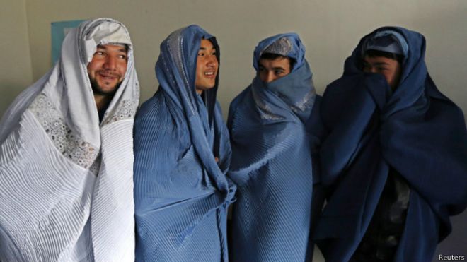 150306085109_male_burka_afghanistan_624x351_reuters.jpg