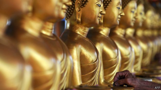 150327184052_buddha_statue_kuala_lumpur_512x288_afp.jpg