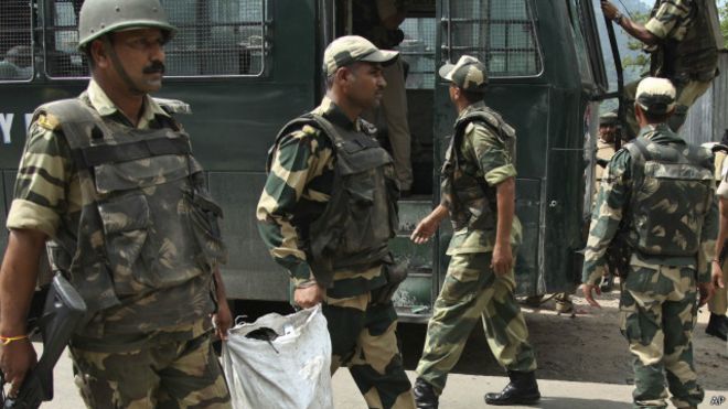 مقتل ثلاثة من الشرطة الهندية في هجوم شنه متشددون بإقليم كشمير