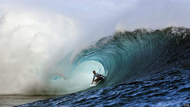 Un surfista