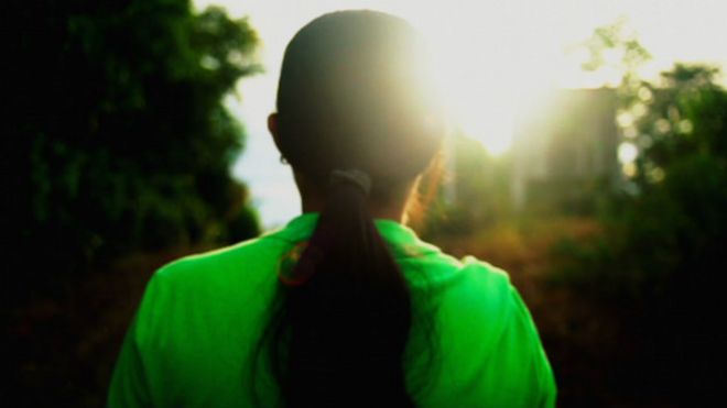 Mónica, una mujer filipina que fue a trabajar como empleada doméstica en los Emiratos Árabes Unidos.