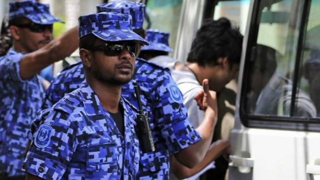 151107071214_maldives_police__640x360_bbc_nocredit.jpg