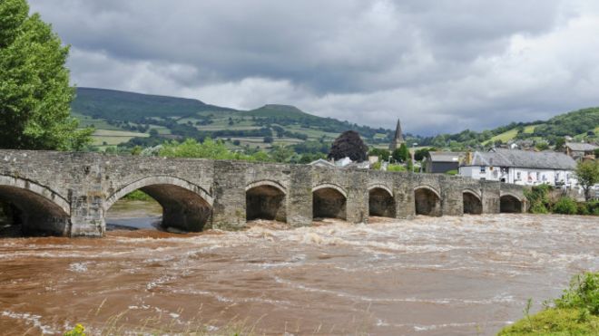 Puente de Crickhowell