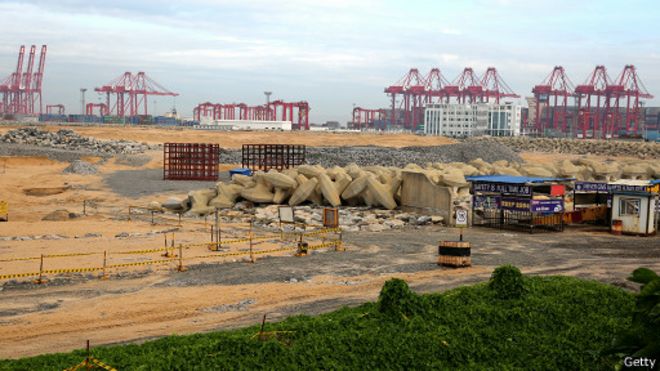 151212115547_lanka_port_city_512x288_getty.jpg