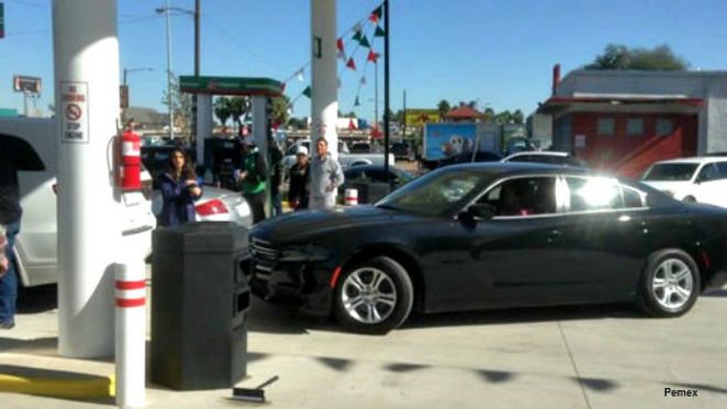 Gasolinera de Pemex en Houston, Texas.