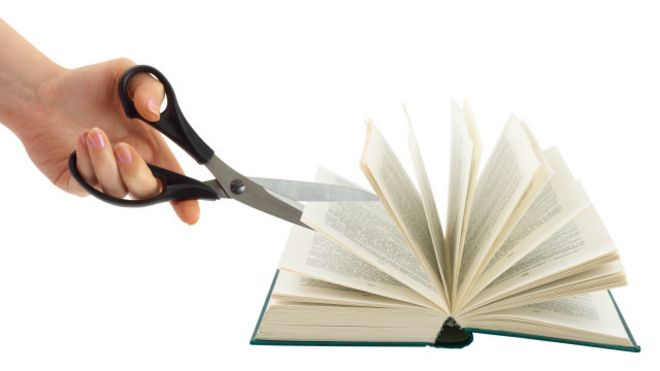 libro cortado por tijeras