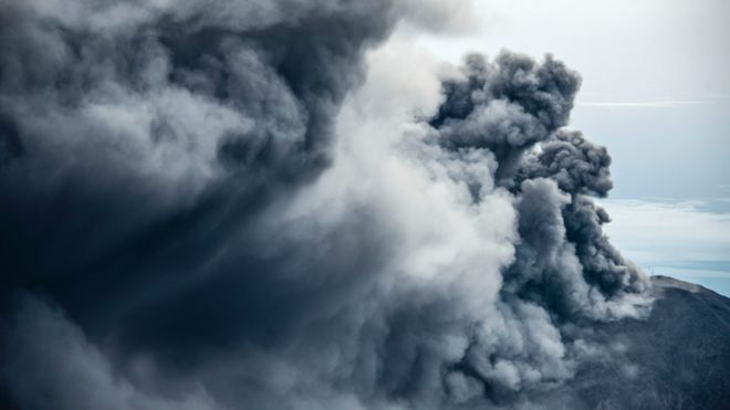 La nube de cenizas llegó hasta el Valle Central, donde se ubican las ciudades más importantes del país, incluida su capital, San José.
