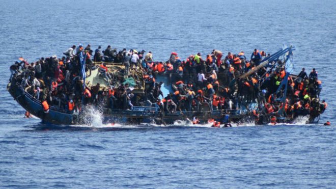 منظمة الهجرة الدولية :غرق 1000 مهاجر منذ بداية العام 160529112702_migrants_shipswreck_sea_europe_640x360_italiannavyviaap_nocredit